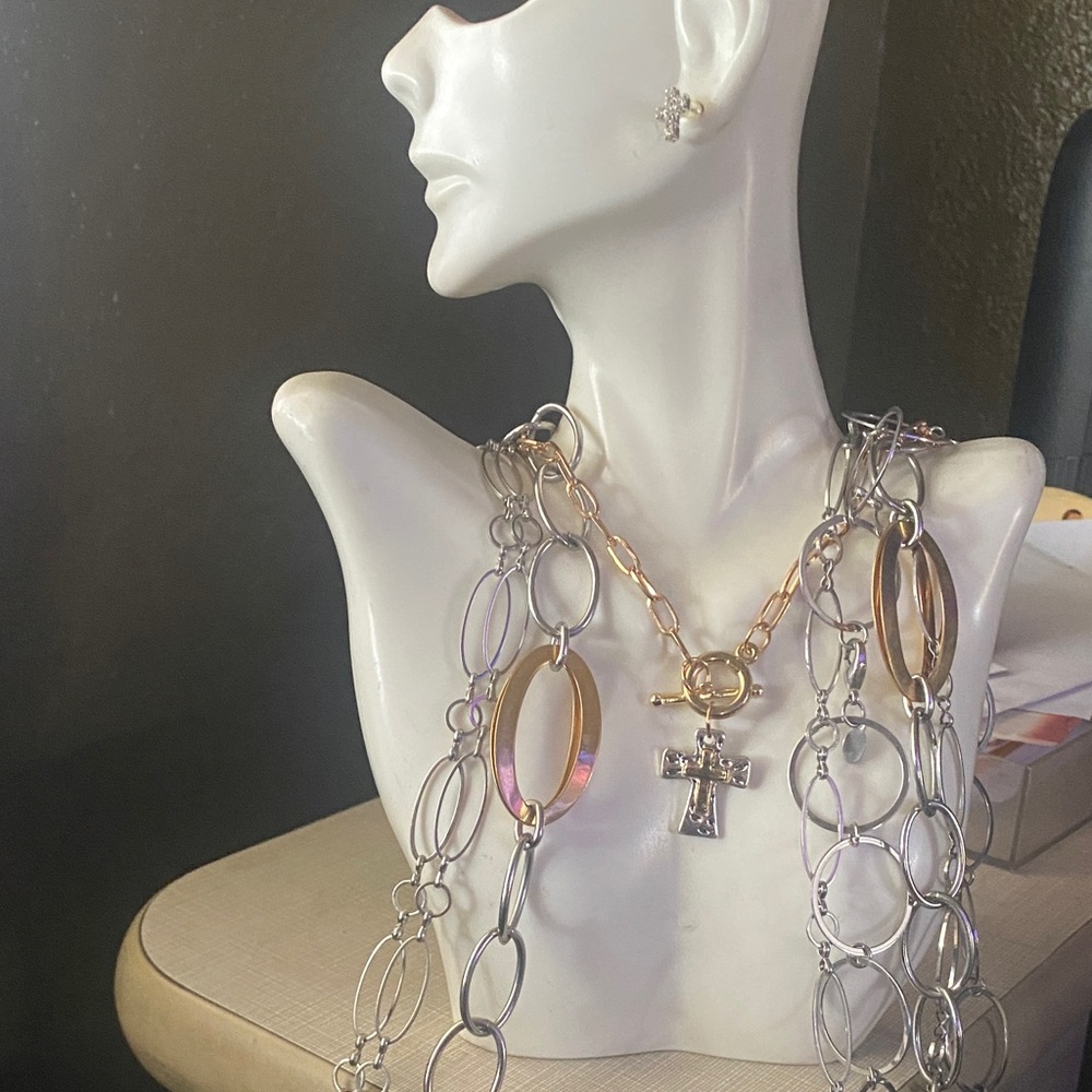 Chic Gold and Silver Necklace/ Cross Pendant 5 layering necklaces free earrings - Picture 2 of 10